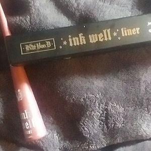 Kat Von D Ink Well Long-Wear Matte Eyeliner